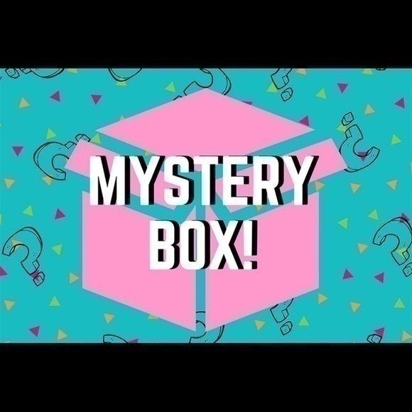 MYSTERY BOX 5 STAR REVIEWS - Picture 1 of 8
